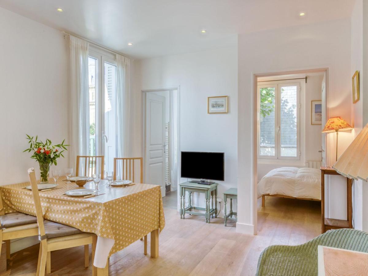 Apartment Les Roches By Interhome Trouville-sur-mer Exteriör bild