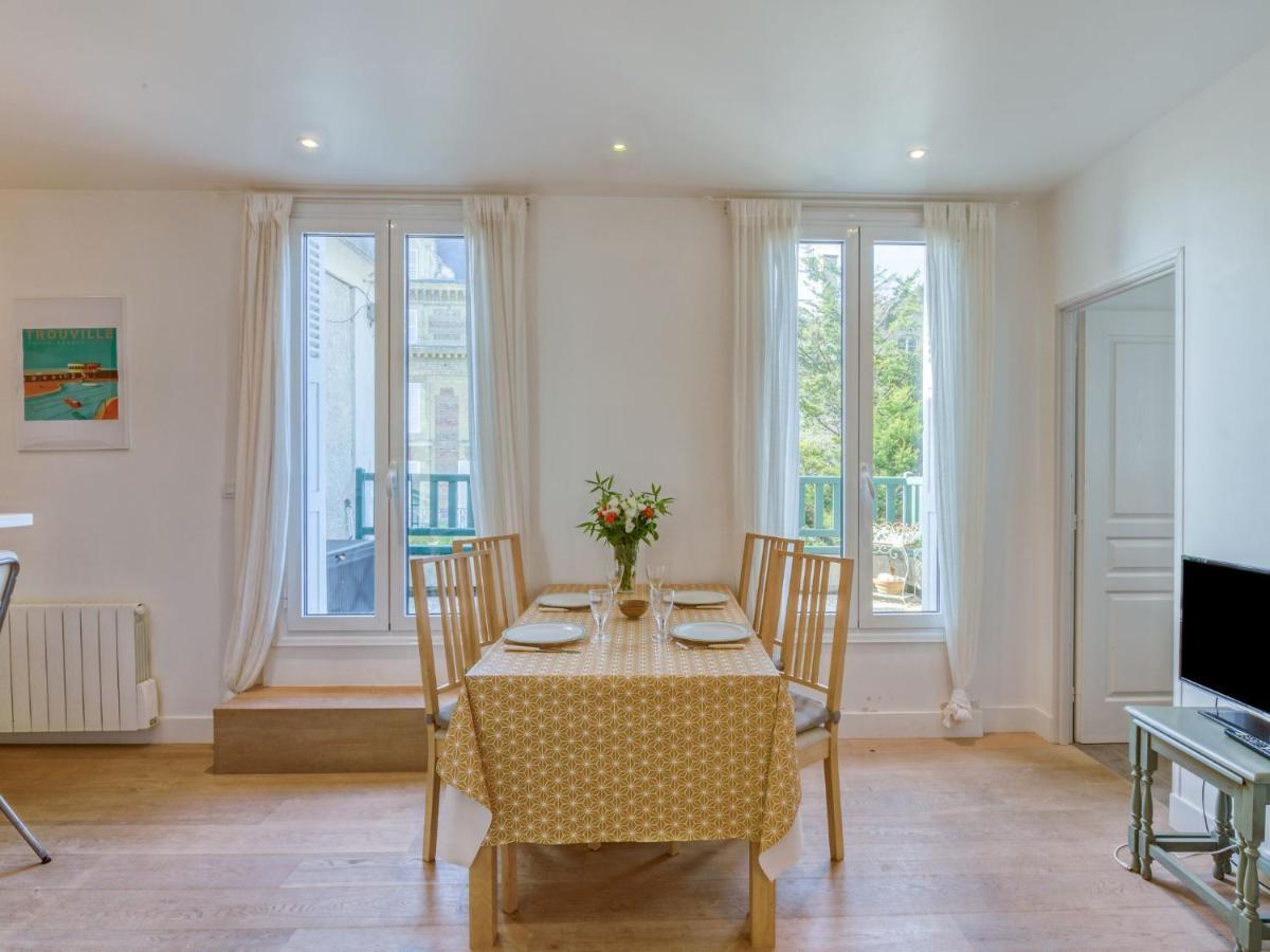 Apartment Les Roches By Interhome Trouville-sur-mer Exteriör bild